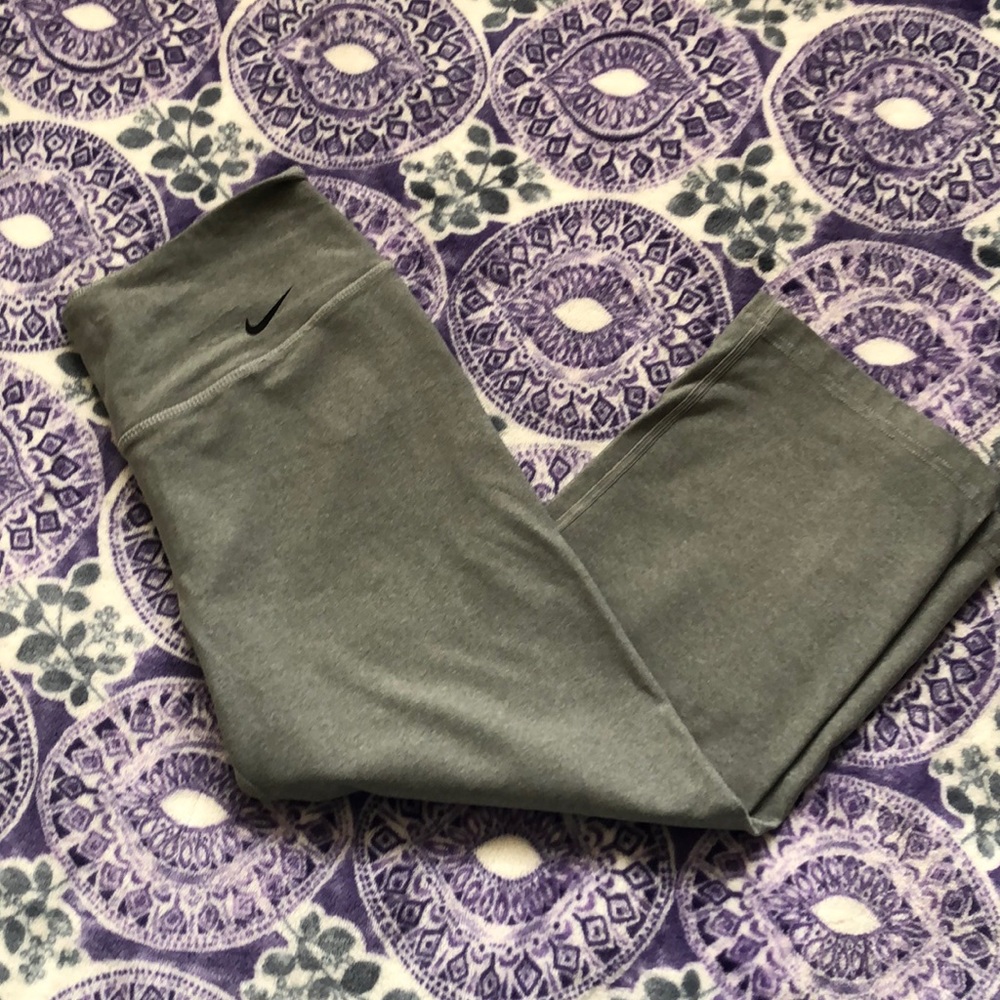 Nike Dry-Fit Capris Work Out Pants